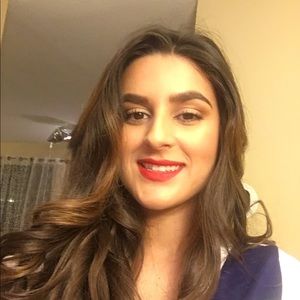 Meet your Posher, Kayla